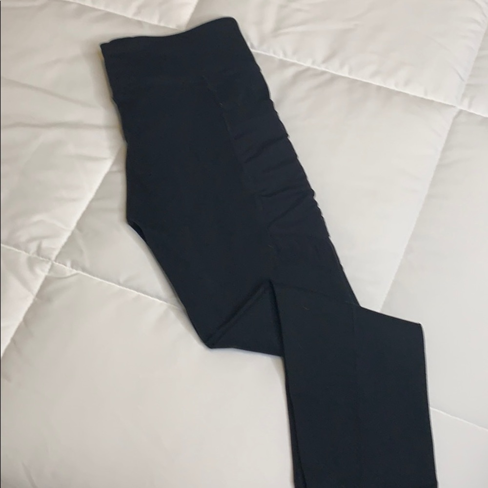 Fabletics Cropped Mesh Detail Legging